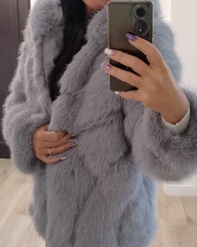 Ezüst szőrme kabát
